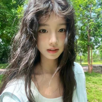 艳女新装封面